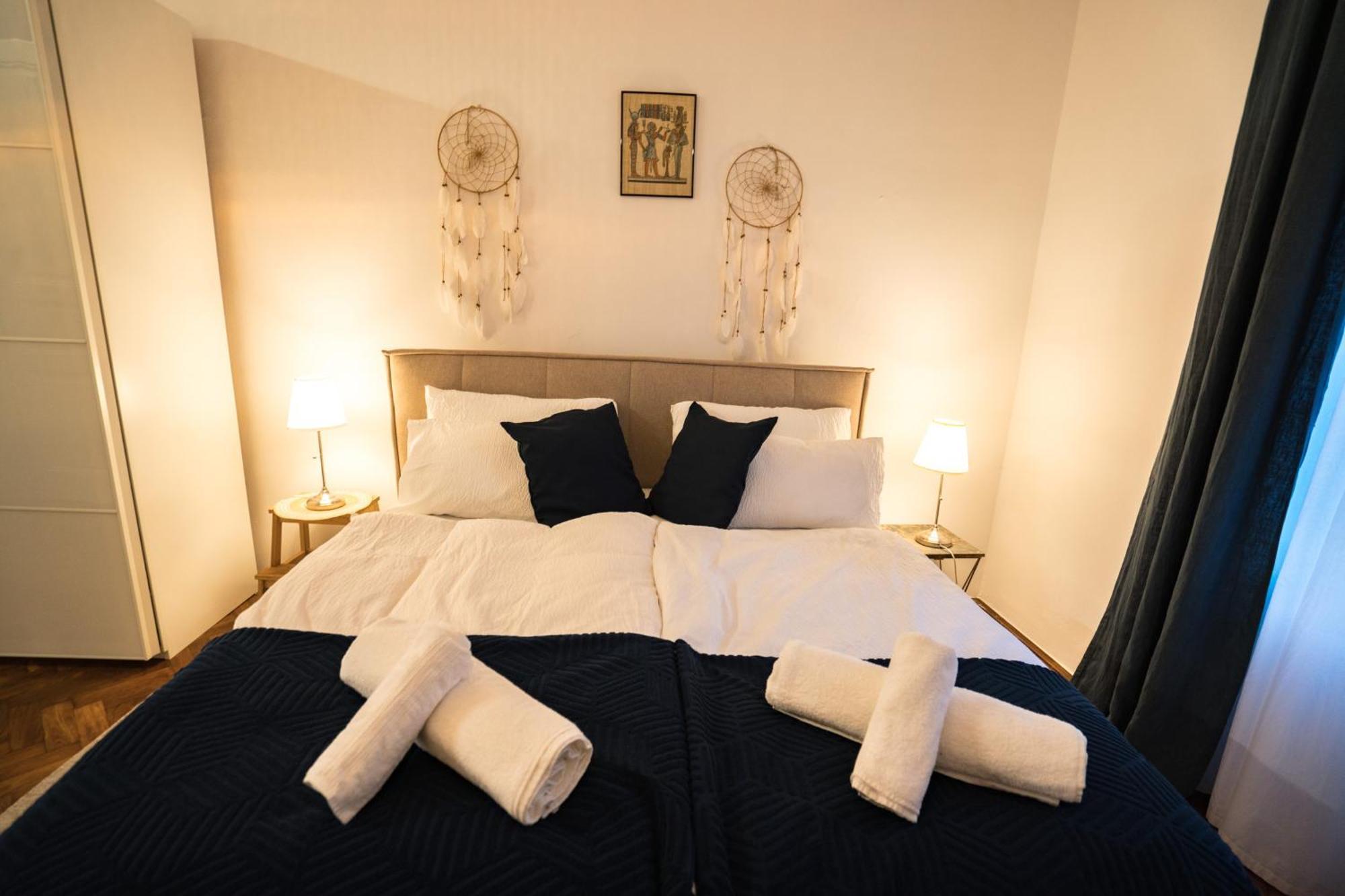 Iris Apartment
